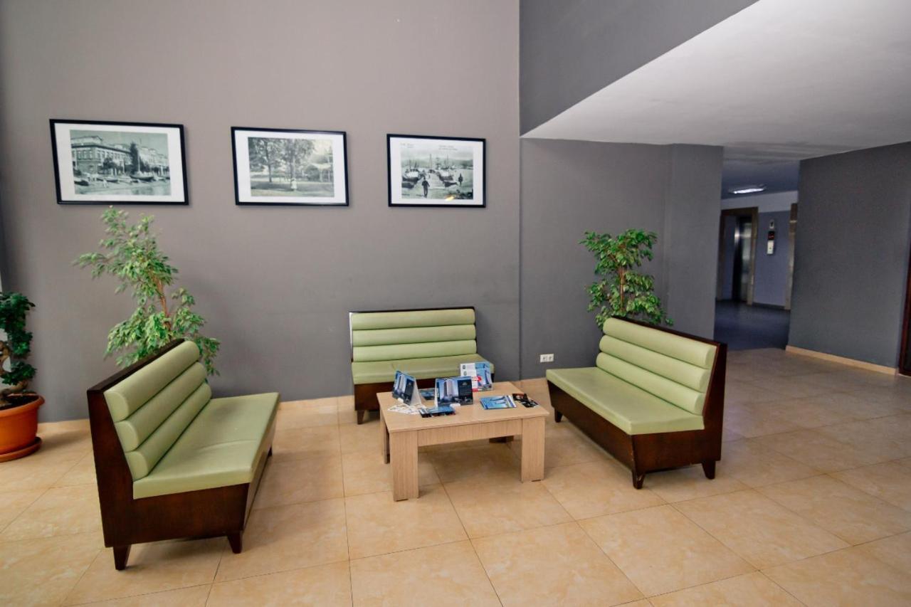Rezal Plaza Batumi Apartment ภายนอก รูปภาพ